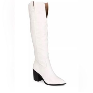 🌺🌺NWT The Therese boots by Journee Collection Size 6.5